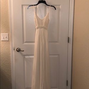 White maxi dress